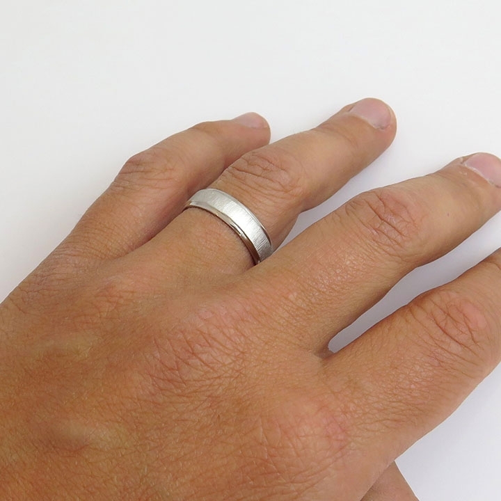 טבעת נישואין מזהב לבן