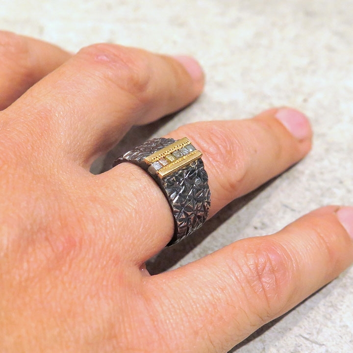 טבעת יהלום פראית עם תבניות ייחודיות 