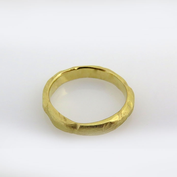 טבעת נישואין ייחודית 